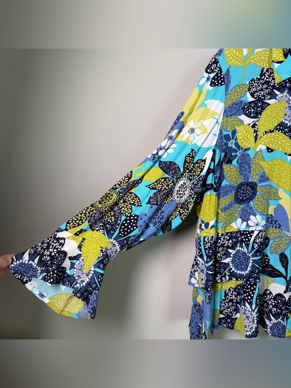 Habitat Floral Bell Sleeve Ruffle Hem Blouse | Size XL | Lagenlook Boho Artsy - Picture 4 of 12